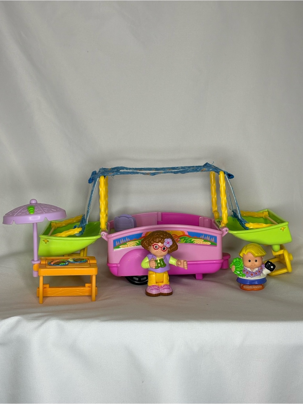 Fisher-Price 07 Little People Camping Adventure Pop Up Camper with Picnic Table